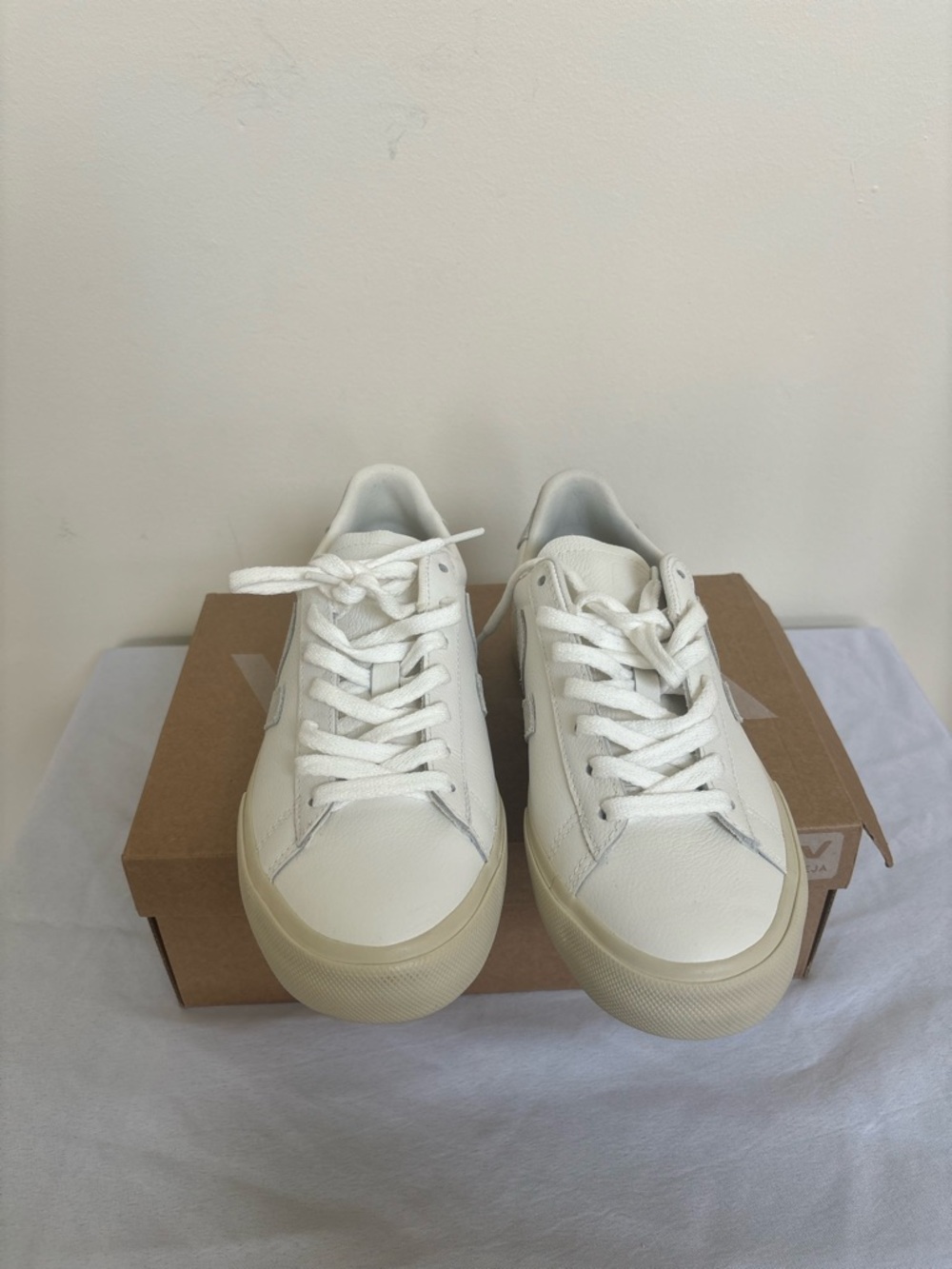 Veja Campo Leather Sneakers Sz8 Eu 39 Extra White/Natural Suede NWB - Picture 2 of 8